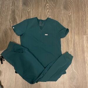 Green Figs Zamora Scrub Set